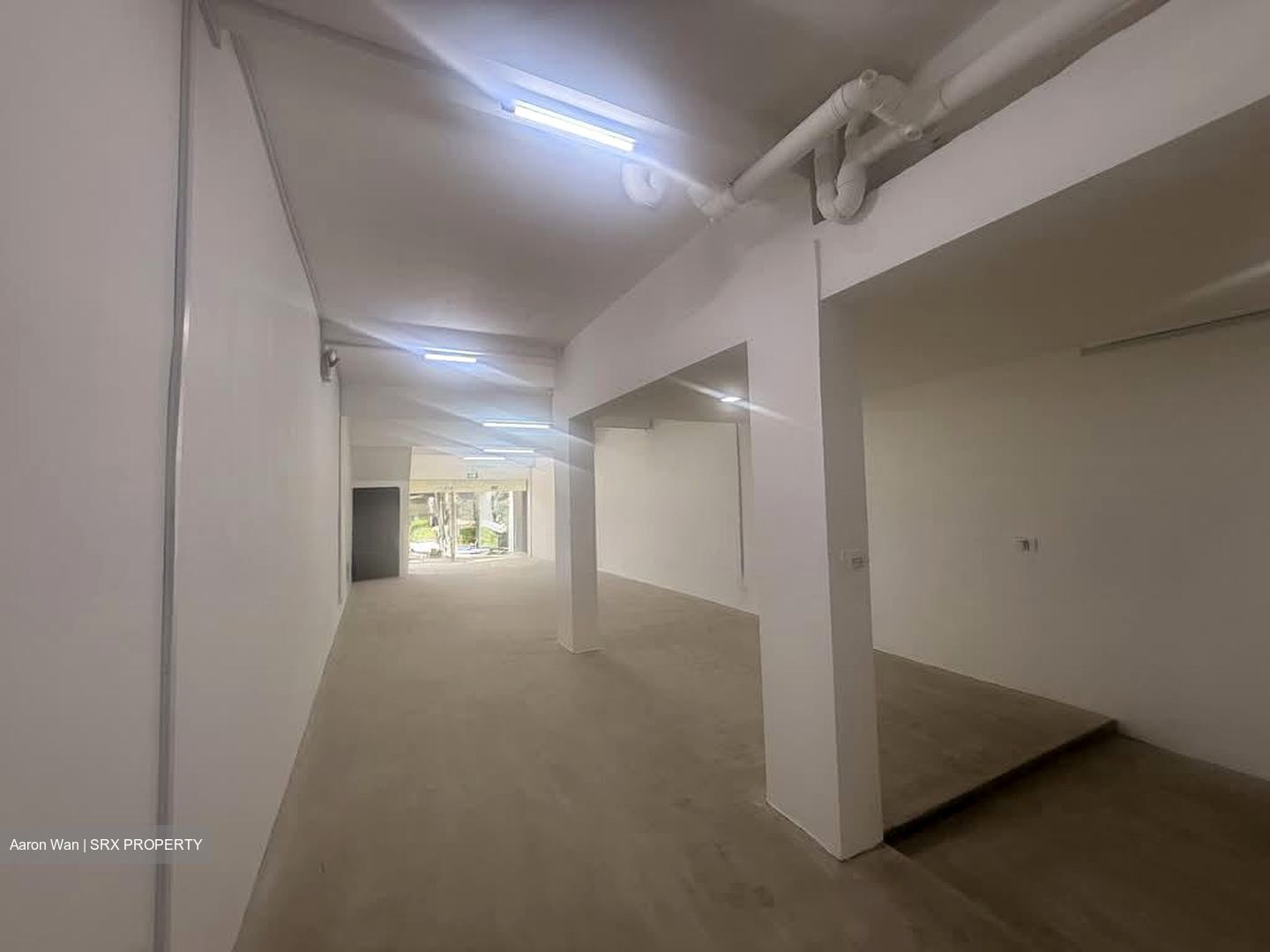 Koon Seng Road (D15), Retail #594397571